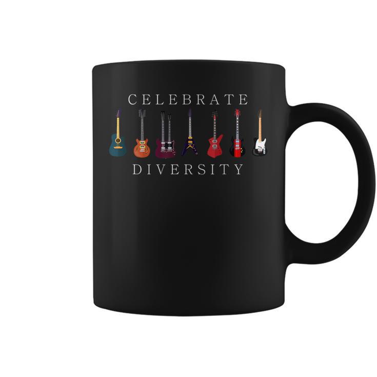 おかしいギターは多様性の型音楽ギフトを祝う コーヒーマグ