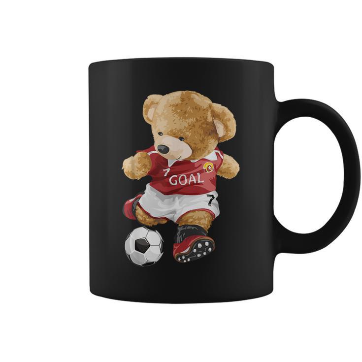 サッカーをするかわいいテディベア。 コーヒーマグ