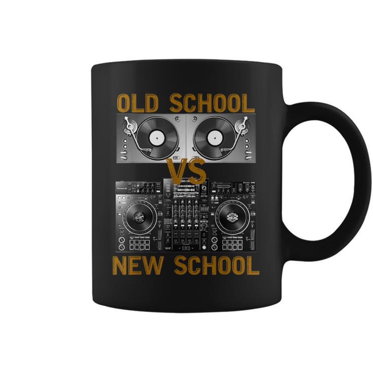 ミュージックdjs オールドスクールvs ニュースクールターンテーブル コーヒーマグ