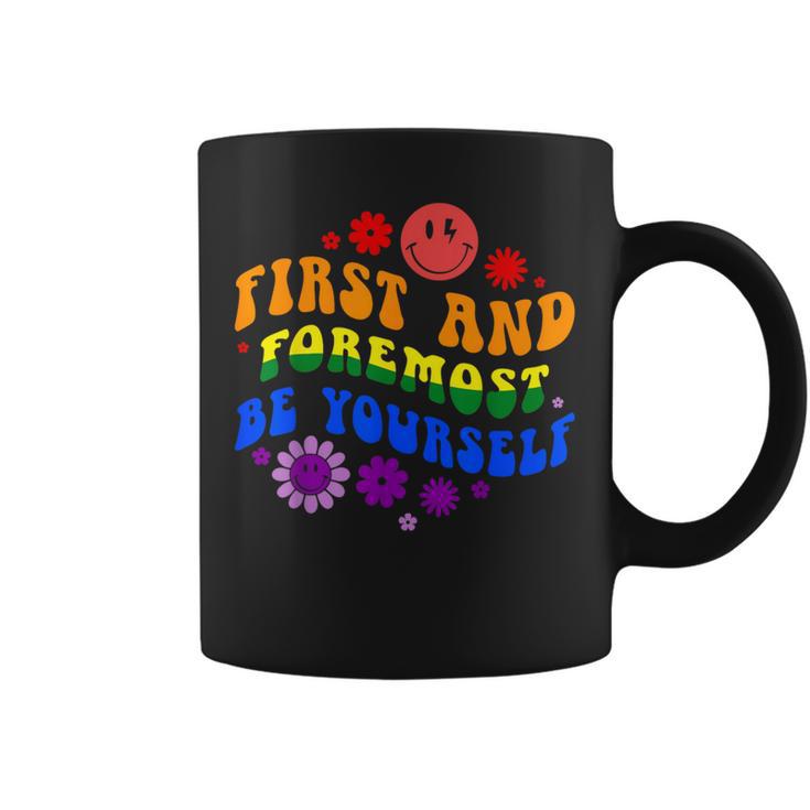 レトロな虹色デザイン 力強いlgbtqプライドメッセージ付き コーヒーマグ