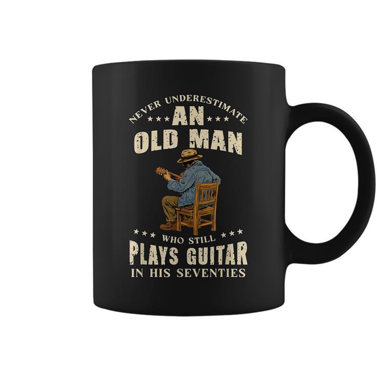 老人はギターを弾く セブンティーズ・ギタリストを過小評価するな コーヒーマグ
