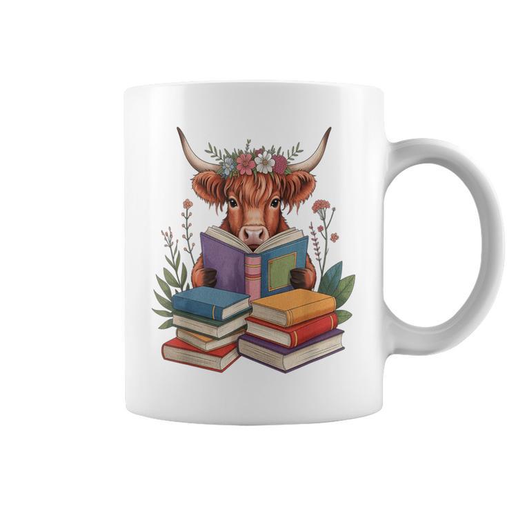Cute Highland Cow With Book Floral Bookworm Librarian Book Graphic Print Coffee Mug