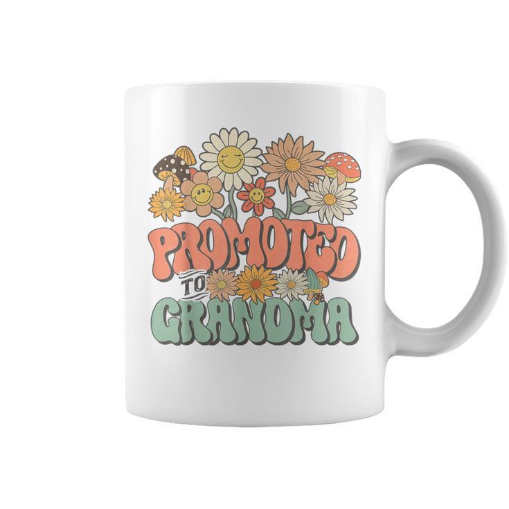 Promoted To Grandma Expecting Baby Daisy Groovy Wildflower コーヒーマグ