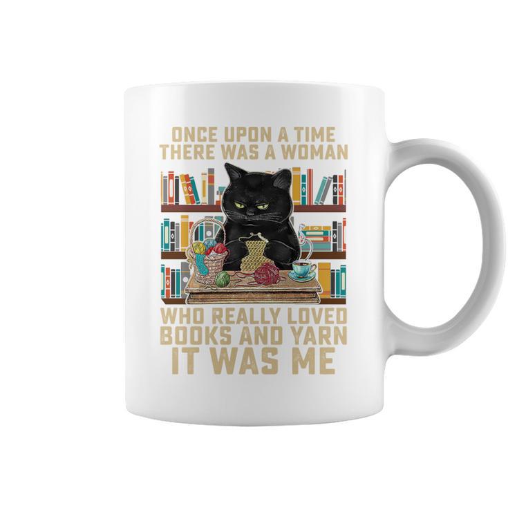 There Was A Woman Who Really Loved Books And Yarn Crocheting Graphic Print Coffee Mug