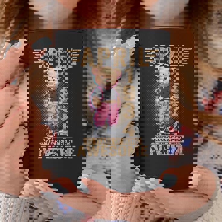 1934年4月 92歳の誕生日 92歳のテディベア Being Awesome コーヒーマグ 面白い贈り物