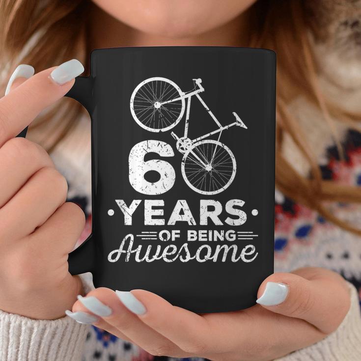 60 Years Of Being Awesome ロードバイク・サイクリングバイシクル コーヒーマグ 面白い贈り物
