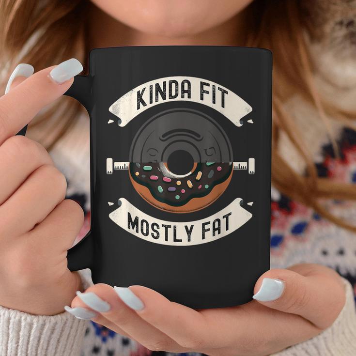 Kinda Fit Mostly Fat Fitness 面白いジムワークアウト コーヒーマグ 面白い贈り物
