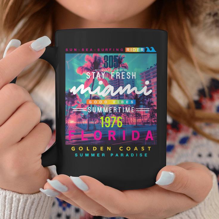 I Love Miami & Miami Loves Me Cool Miami Illustration コーヒーマグ 面白い贈り物