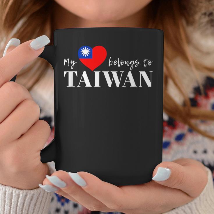 I Love Taiwan 国旗 台湾 台湾 プライド Roc 台北 ハート コーヒーマグ 面白い贈り物