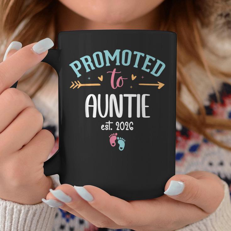 Promoted To Auntie 2026 First Time Aunt Est 2026 Aunty To Be コーヒーマグ 面白い贈り物