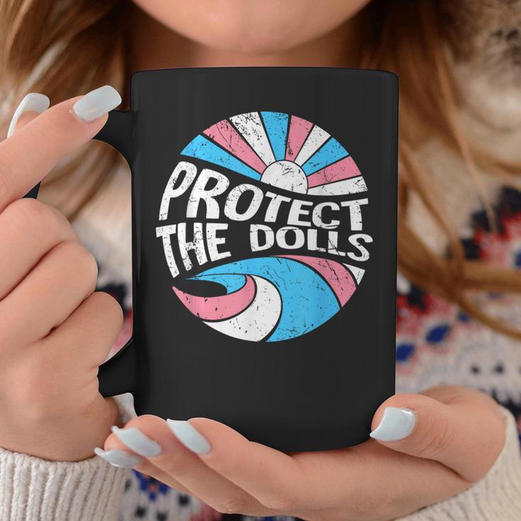 Protect The Dolls、トランスジェンダーlgbt、トランスジェンダーの権利 コーヒーマグ 面白い贈り物