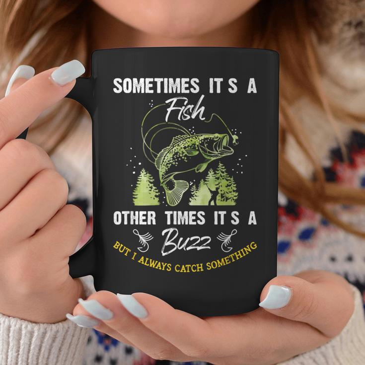 Sometimes Its A Fish Buzz Fishing Lover 漁師のギフト コーヒーマグ 面白い贈り物