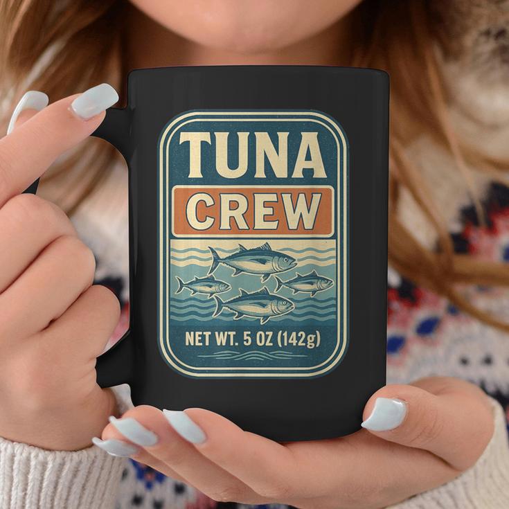 マグロクルーレトロフィッシングシーフードユーモアデザイン コーヒーマグ 面白い贈り物