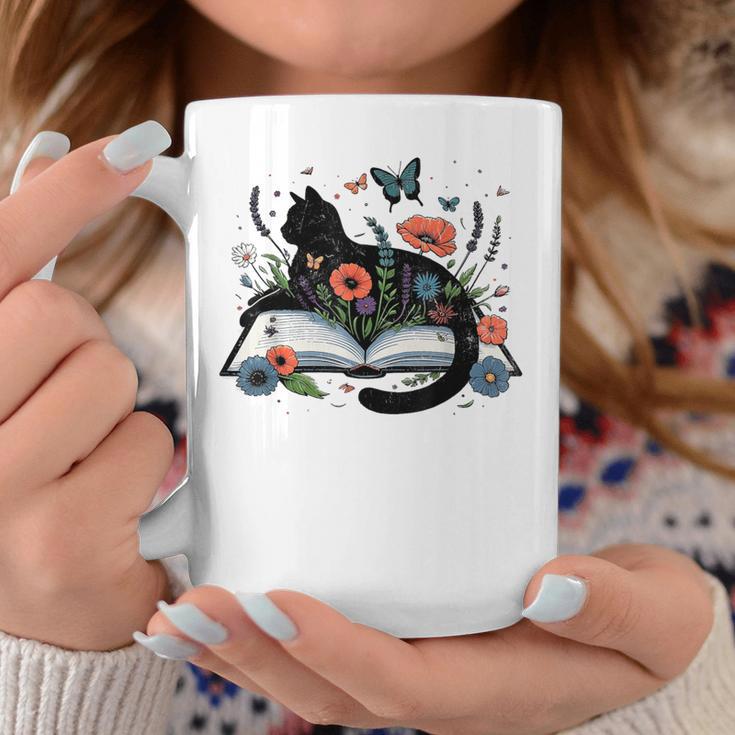 Retro Cute Cat Floral Book Librarian Vintage Floral Cat Book Graphic Print Coffee Mug Unique Gifts Retro Cute Cat Floral Book Librarian Vintage Floral Cat Book Graphic Print Coffee Mug Unique Gifts