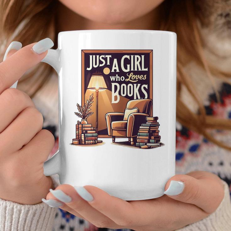 Vintage Just A Girl Who Loves Books Retro Bookworm Reader Graphic Print Coffee Mug Unique Gifts