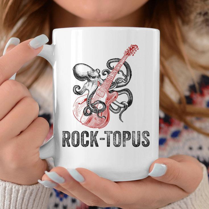 レトロ オクトパス クラーケン ギターを弾く Rock-Topus ギタリスト コーヒーマグ 面白い贈り物