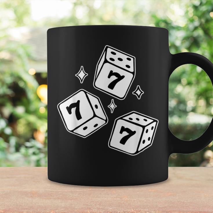 777 ラッキーダイス エンジェルナンバー ブラックワーク コーヒーマグ ギフトのアイデア