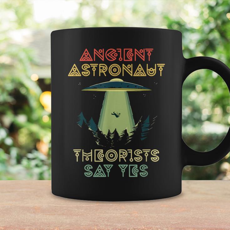 Ancient Astronaut Theoristsay Yes Alien Head Theorist コーヒーマグ ギフトのアイデア
