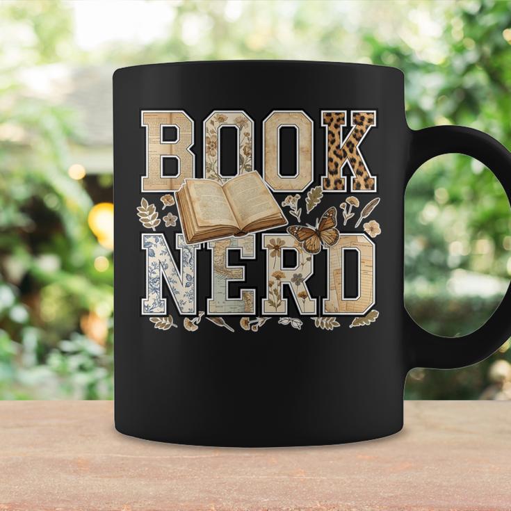 Book Nerd Vintage Floral Booktrovert Reading Lover Bookish Graphic Print Coffee Mug Gifts ideas