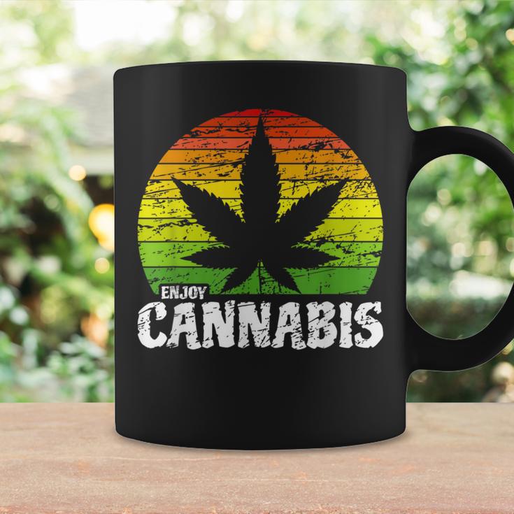 Cannabis ヴィンテージ 麻葉 レトロ マリファナ コーヒーマグ ギフトのアイデア
