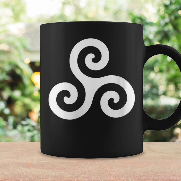 Celtic Knot Book Of Kells Occult Pagan Paganism Graphic Print Coffee Mug Gifts ideas Celtic Knot Book Of Kells Occult Pagan Paganism Graphic Print Coffee Mug Gifts ideas