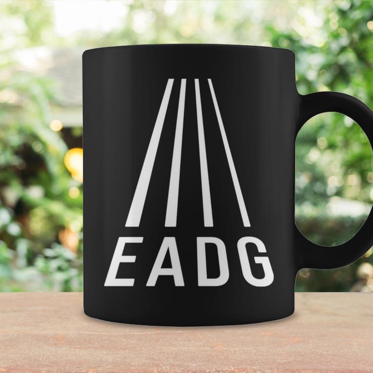 Eadg 4弦 ベースギタープレーヤー ベーシストパースペクティブ 長袖tシャツ コーヒーマグ ギフトのアイデア