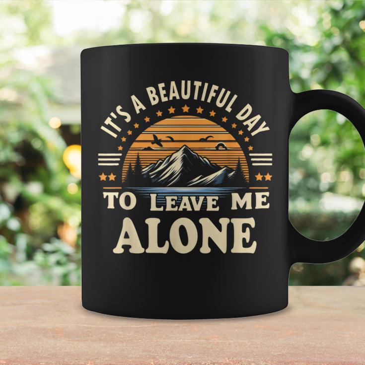 It's A Beautiful Day To Leave Me Alone Inrovert コーヒーマグ ギフトのアイデア