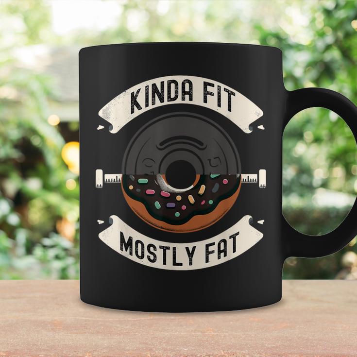 Kinda Fit Mostly Fat Fitness 面白いジムワークアウト コーヒーマグ ギフトのアイデア