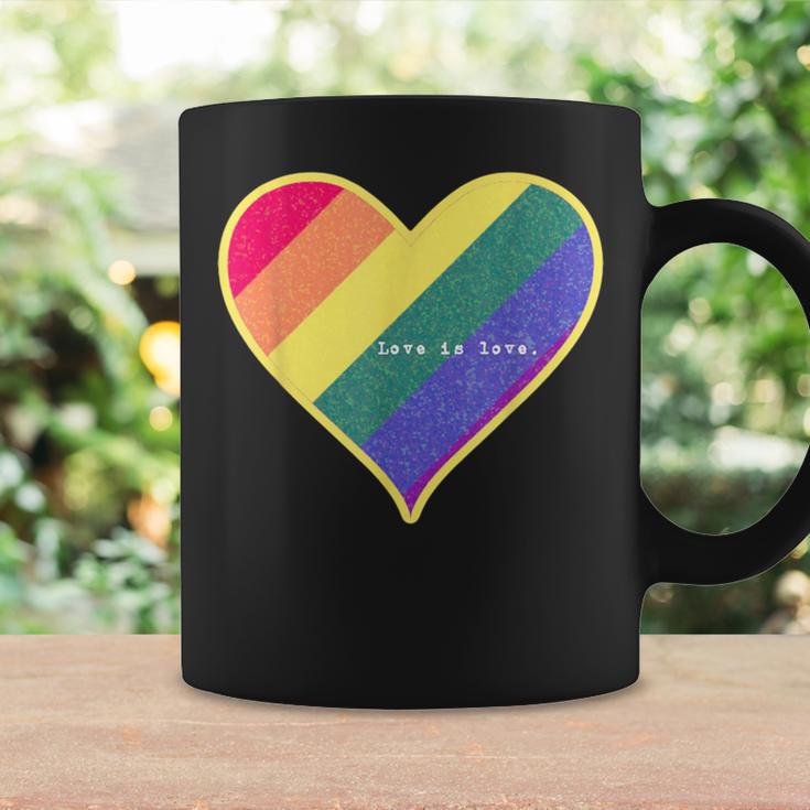 Love Is Love レインボーハート コーヒーマグ ギフトのアイデア