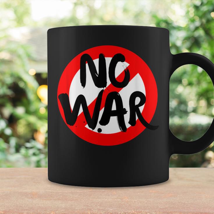 No War、アンチウォーデーストップサイン、スプレーペイント、No War。 コーヒーマグ ギフトのアイデア