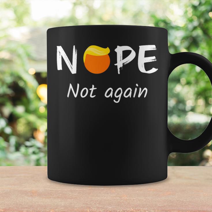 Nope Not Again Peluca Divertida Demócrata Trump Elecciones Anti-Trump Taza de café Ideas de regalos