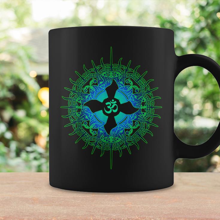 Om Psytrance Goa Psy Rave サイケデリックフェスティバルギフトアイデア コーヒーマグ ギフトのアイデア