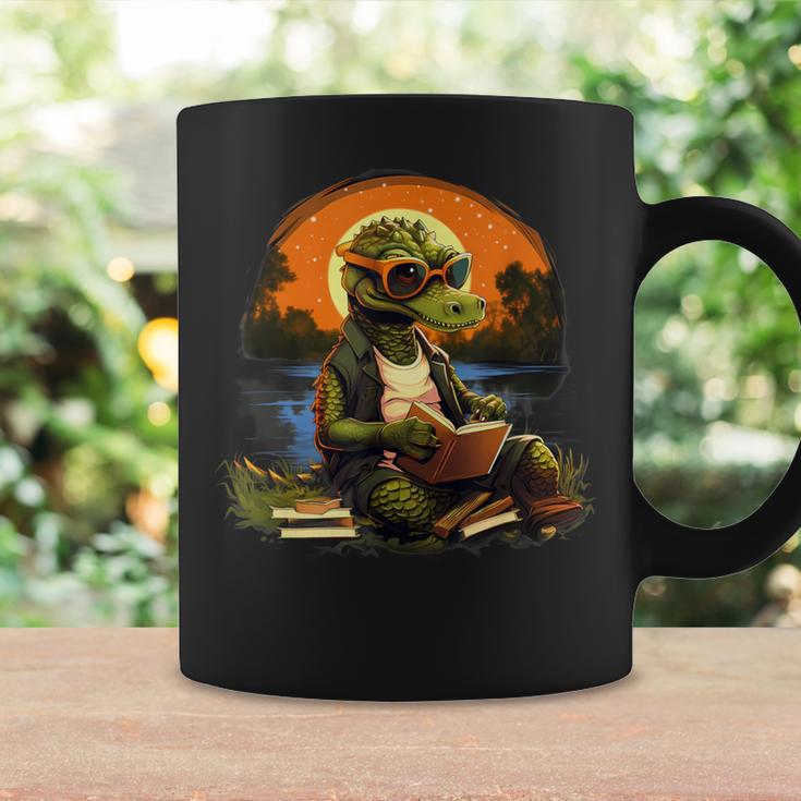 Outdoors Alligator Reading Book Graphic Print Coffee Mug Gifts ideas