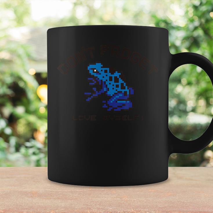 Pixel Animals Bluepoisondartfrog ピクセルアニマルズ コバルトヤドクガエル 黒フォント コーヒーマグ ギフトのアイデア