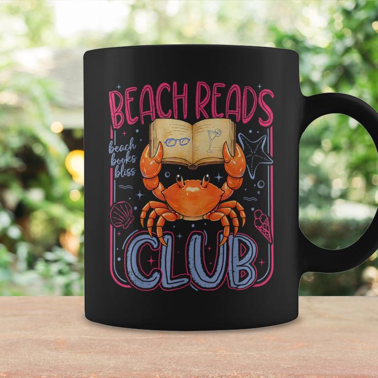 Retro Beach Reads Club Crab Summer Vacation Book Girl Hawaii Graphic Print Coffee Mug Gifts ideas