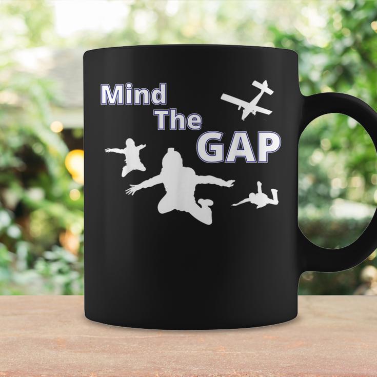 Sky Diving Mind The Gap 面白いスカイダイバー コーヒーマグ ギフトのアイデア