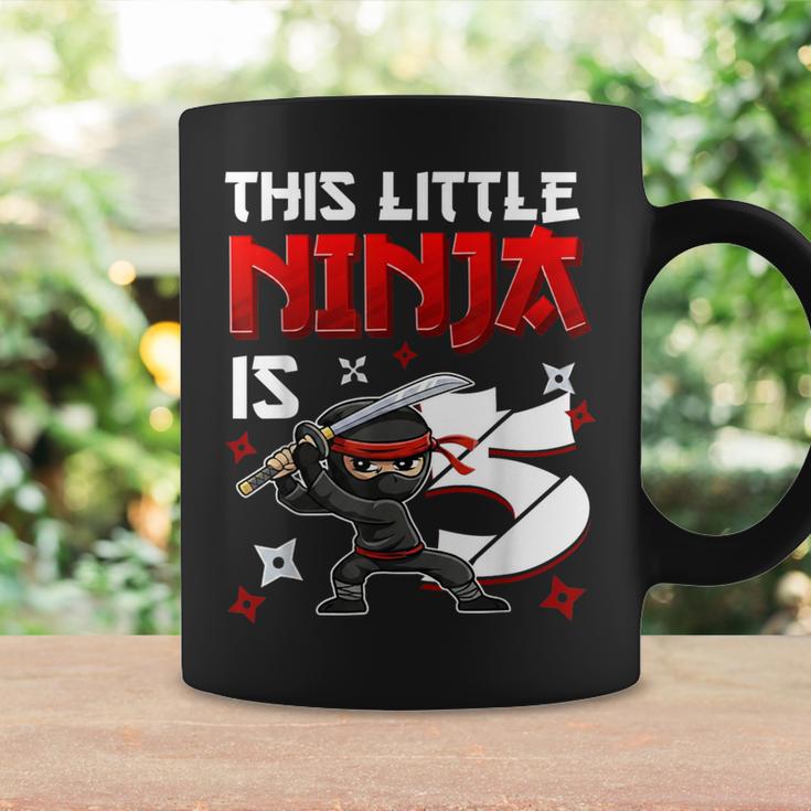 This Little Ninja Is 5歳 5歳の誕生日 忍者 男の子 キッズ コーヒーマグ ギフトのアイデア