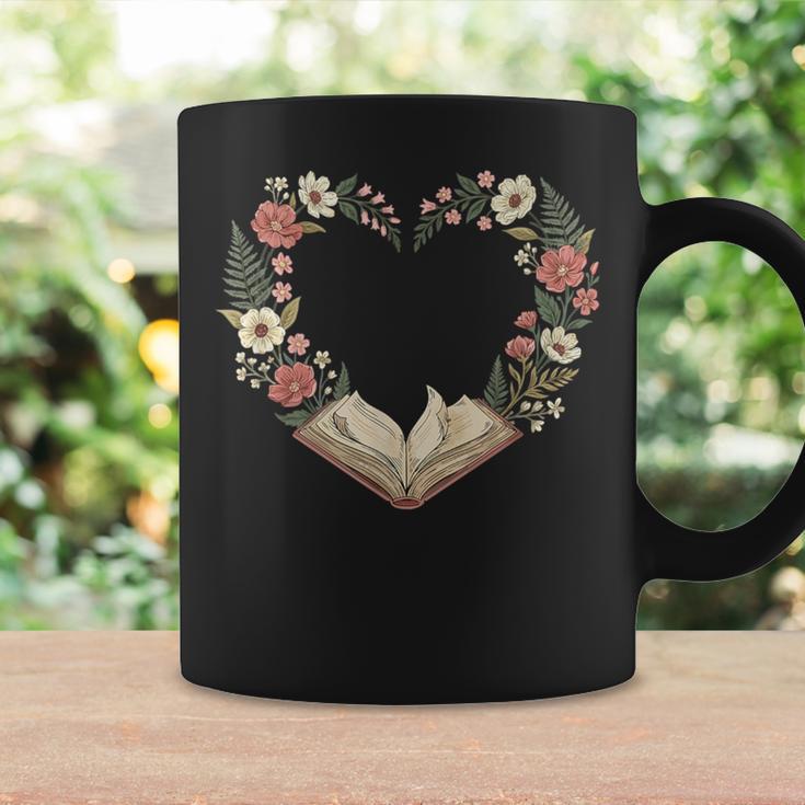 Vintage Book Lover Valentine Heart Graphic Print Coffee Mug Gifts ideas