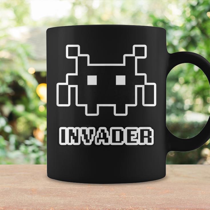 インベーダー Invader【Gamers ゲーマーズ】レトロ ゲーム ドット絵 文字 面白い かわいい コーヒーマグ ギフトのアイデア