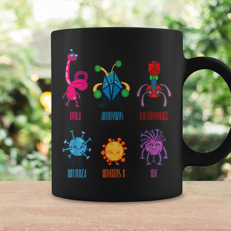 ウイルス学者のためのかわいいウイルスtシャツ コーヒーマグ ギフトのアイデア