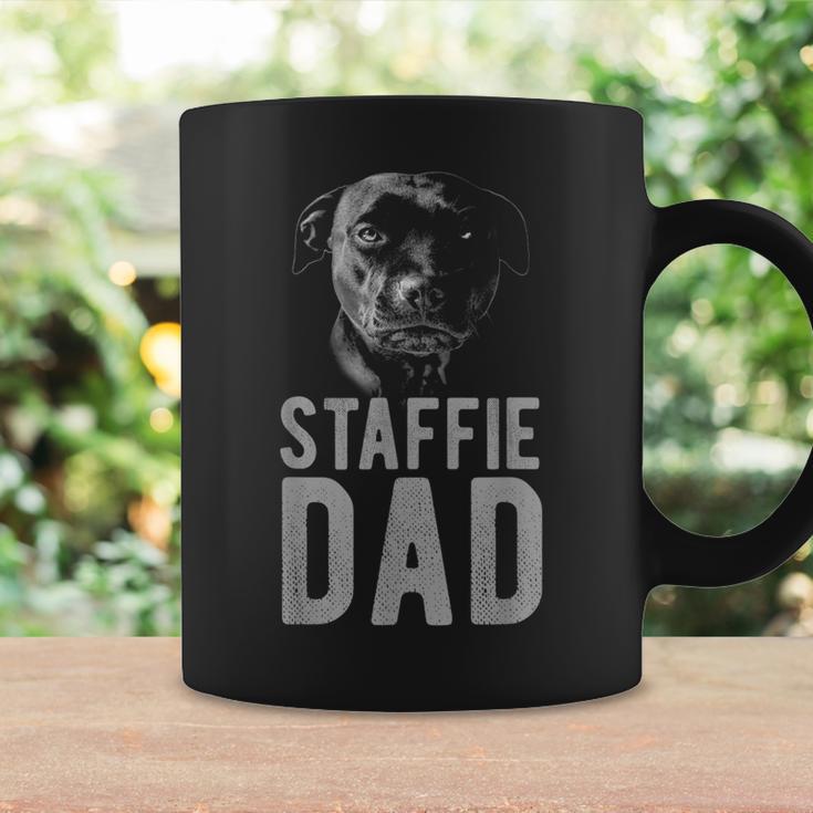 スタッフォードシャーブルテリア ブラック 男性用 スタッフィー パパ コーヒーマグ ギフトのアイデア