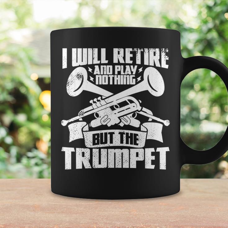 トランペットじいさん吹奏楽団マーチングバンド 長袖tシャツ コーヒーマグ ギフトのアイデア