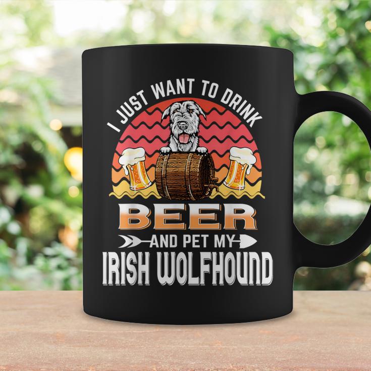 ビールを飲みたいだけです ペット アイリッシュ・ウルフハウンドの愛犬家 コーヒーマグ ギフトのアイデア