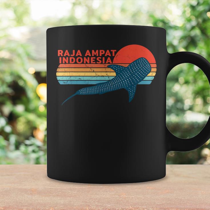ラジャアンパットインドネシアジンベイザメ コーヒーマグ ギフトのアイデア