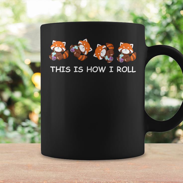 レッサーパンダのタピオカティーシャツボバティーギフトこれが私の転がり方です コーヒーマグ ギフトのアイデア