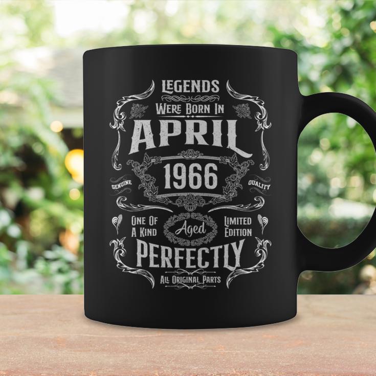 ヴィンテージ60歳の誕生日レジェンドは1966年4月に誕生しました。 長袖tシャツ コーヒーマグ ギフトのアイデア