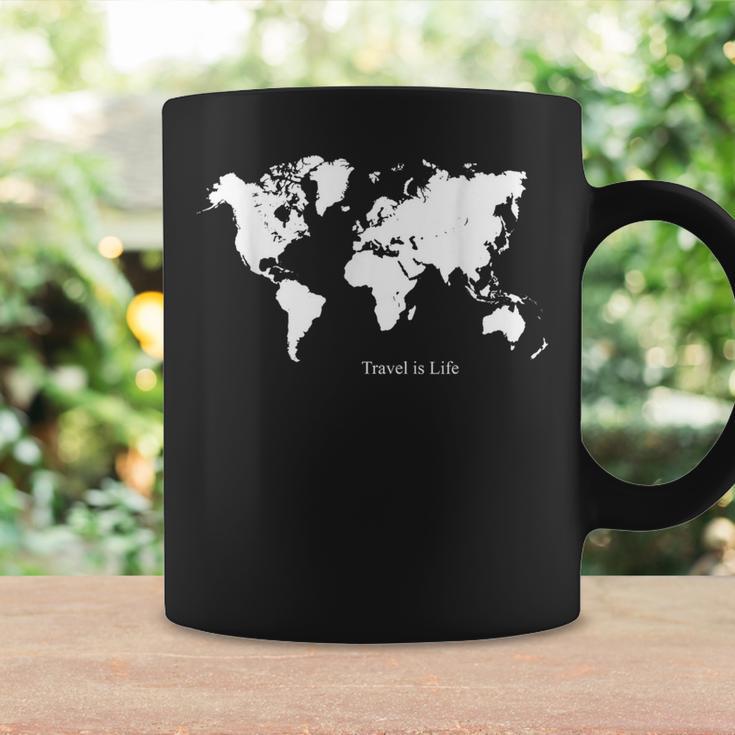 冒険的な探検家 Travel Is Life コーヒーマグ ギフトのアイデア