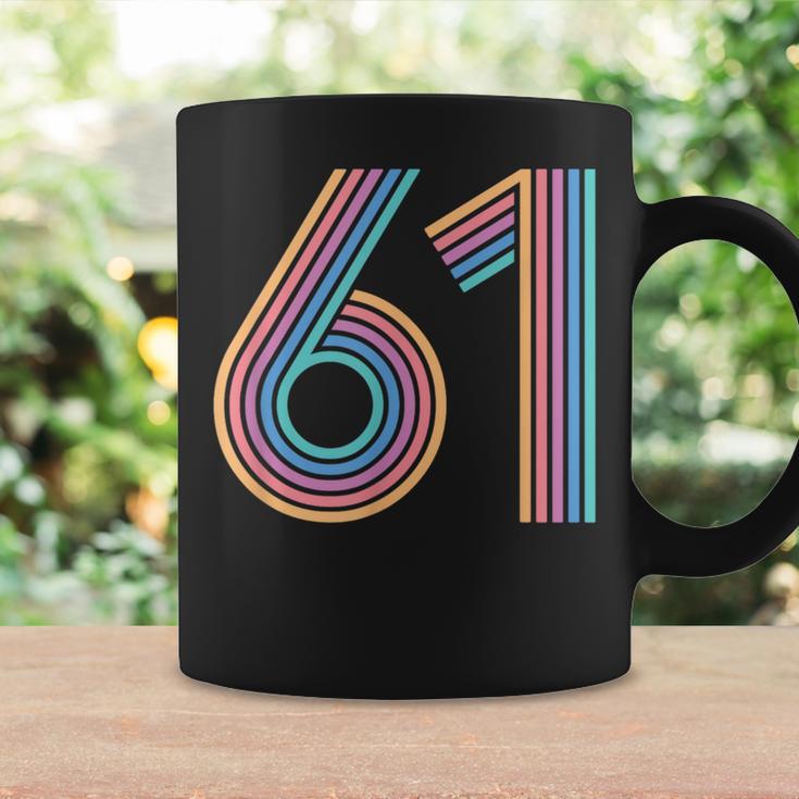 数字 61 61周年記念 男女 61歳の誕生日 コーヒーマグ ギフトのアイデア