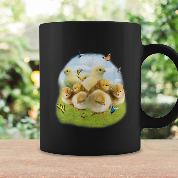 蝶 ひよこ 蝶 かわいい鶏 コーヒーマグ ギフトのアイデア