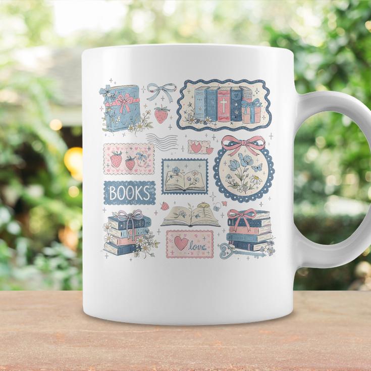 Retro Bookish Love Collage Book Lover Librarian Scrapbook Graphic Print Coffee Mug Gifts ideas